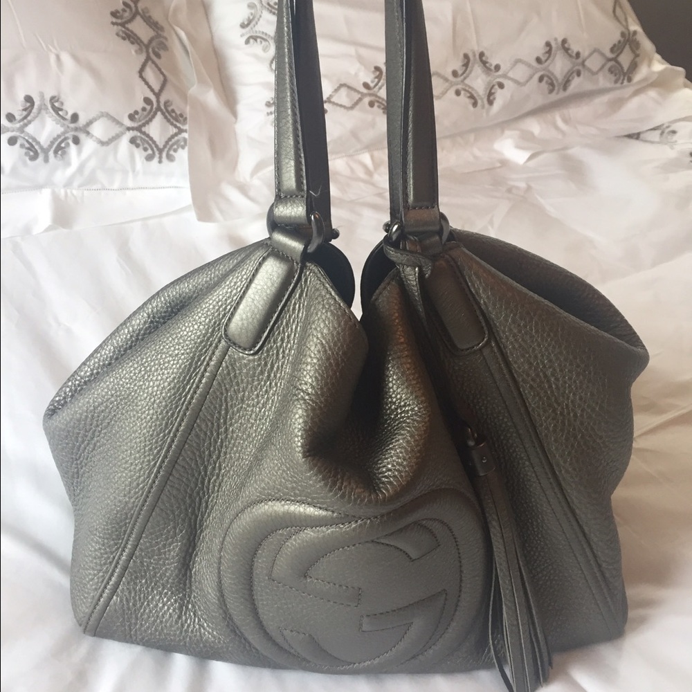 ***Price Drop*** Authentic Gucci Soho Metallic